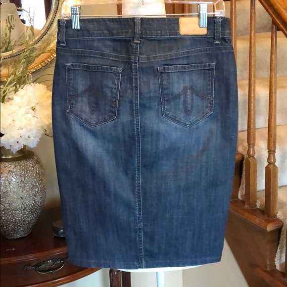 Level 99 denim skirt size 25. - Picture 2 of 2
